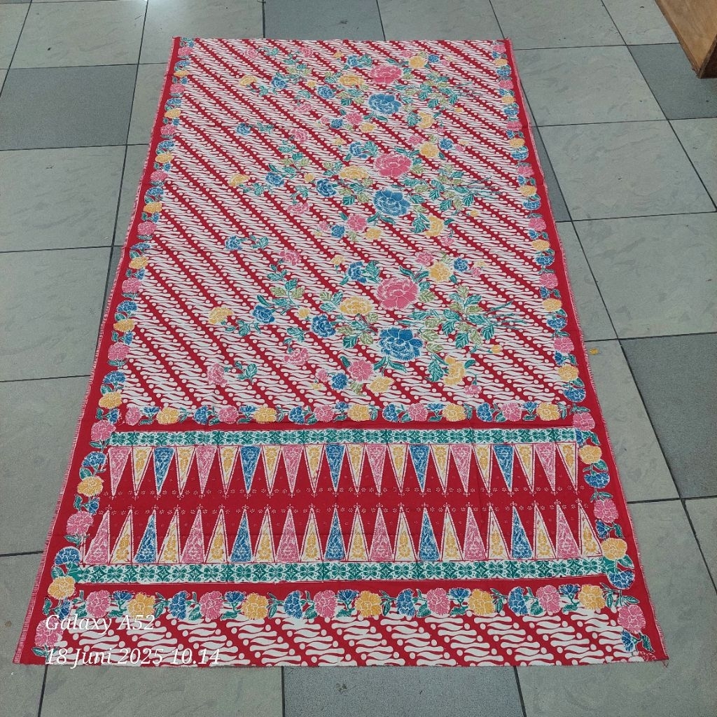 kain sarung encim betawi