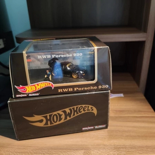 SALE HOT WHEELS PORSCHE RWB RED LINE CLUB RLC LIMITED EDITION READYY