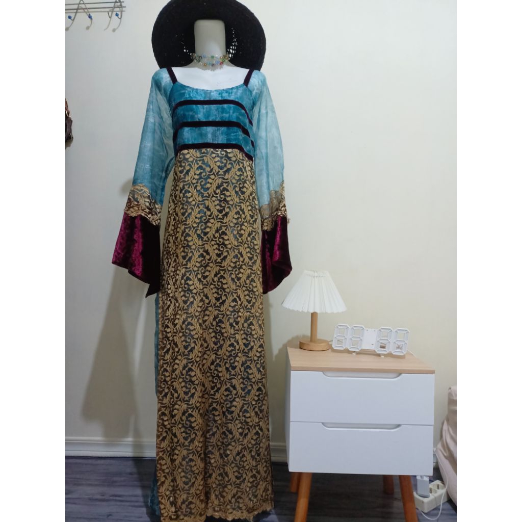 Gamis-Pesta-Preloved