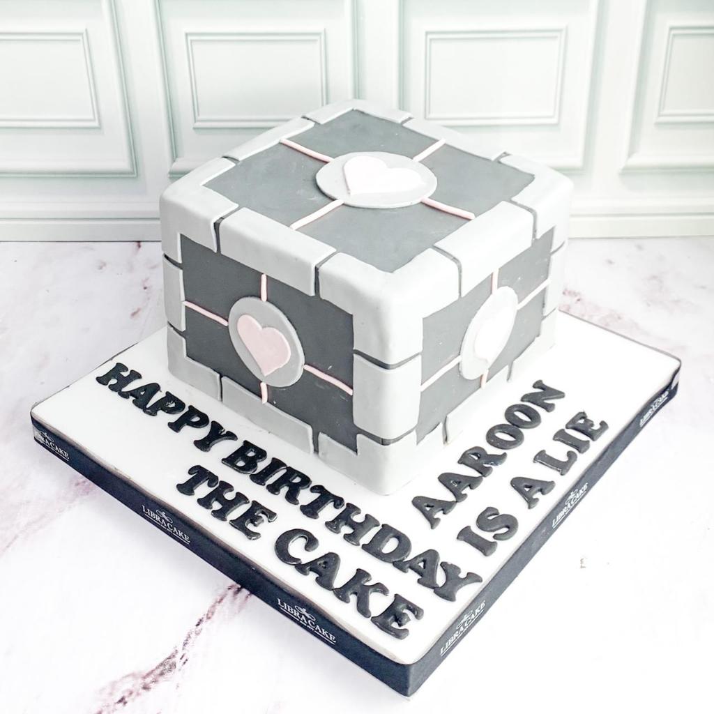 

Kue Ulang tahun/Birthday cake/Kue Ultah tema Love/Love Kotak/Kue Birthday Jakarta