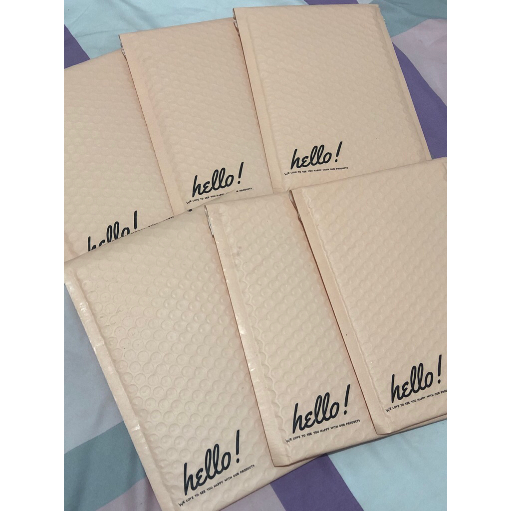 

AMPLOP BUBBLE MAILER PINK MATTE 18 x 23 CM ISI 6 PCS