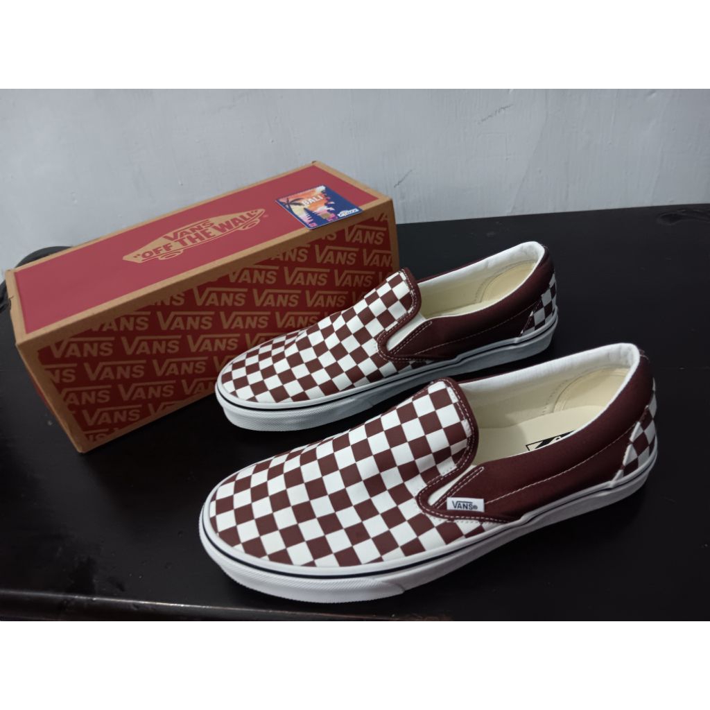 Sepatu Vans Off the wall Classic slip on Size 46