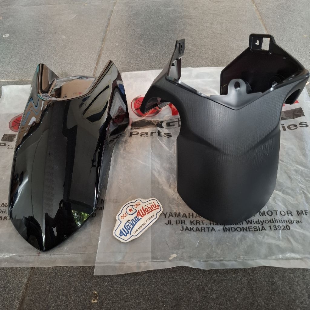 Fender slebor spakbor depan aerox 155 hitam  | B65-F1511-00-33