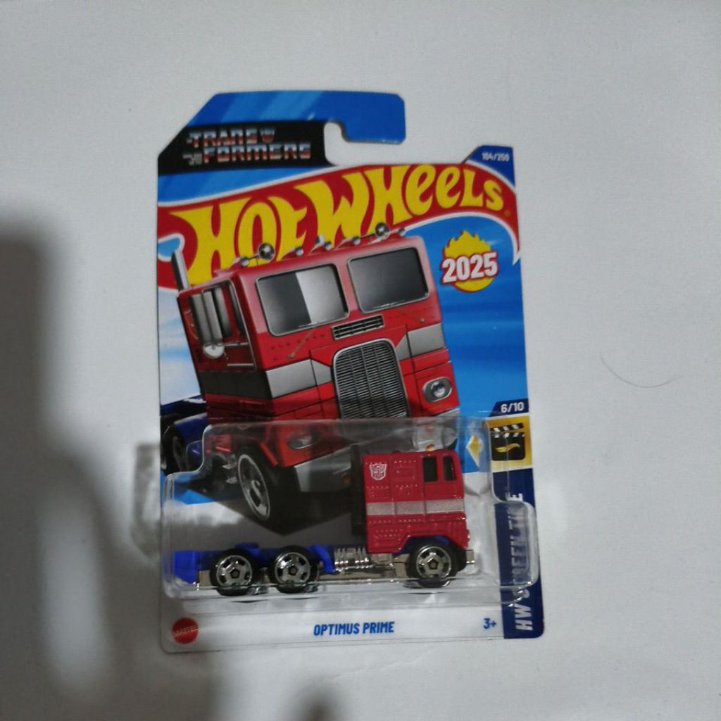 hotwheels optimus Prime