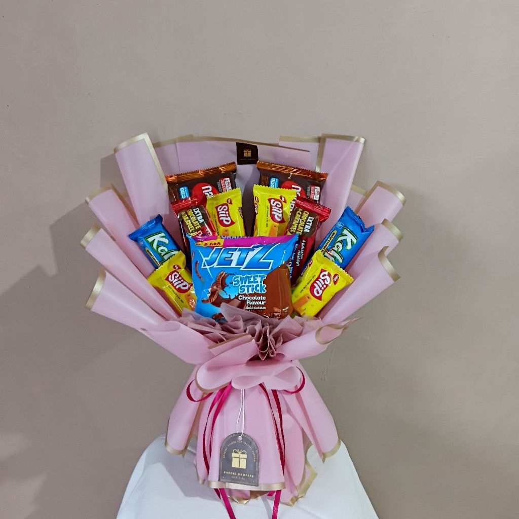 

Buket Snack Mix/ Buket Jajan Campur/ Kado Ulang Tahun/ Kado Wisuda/ Buket Beng Beng