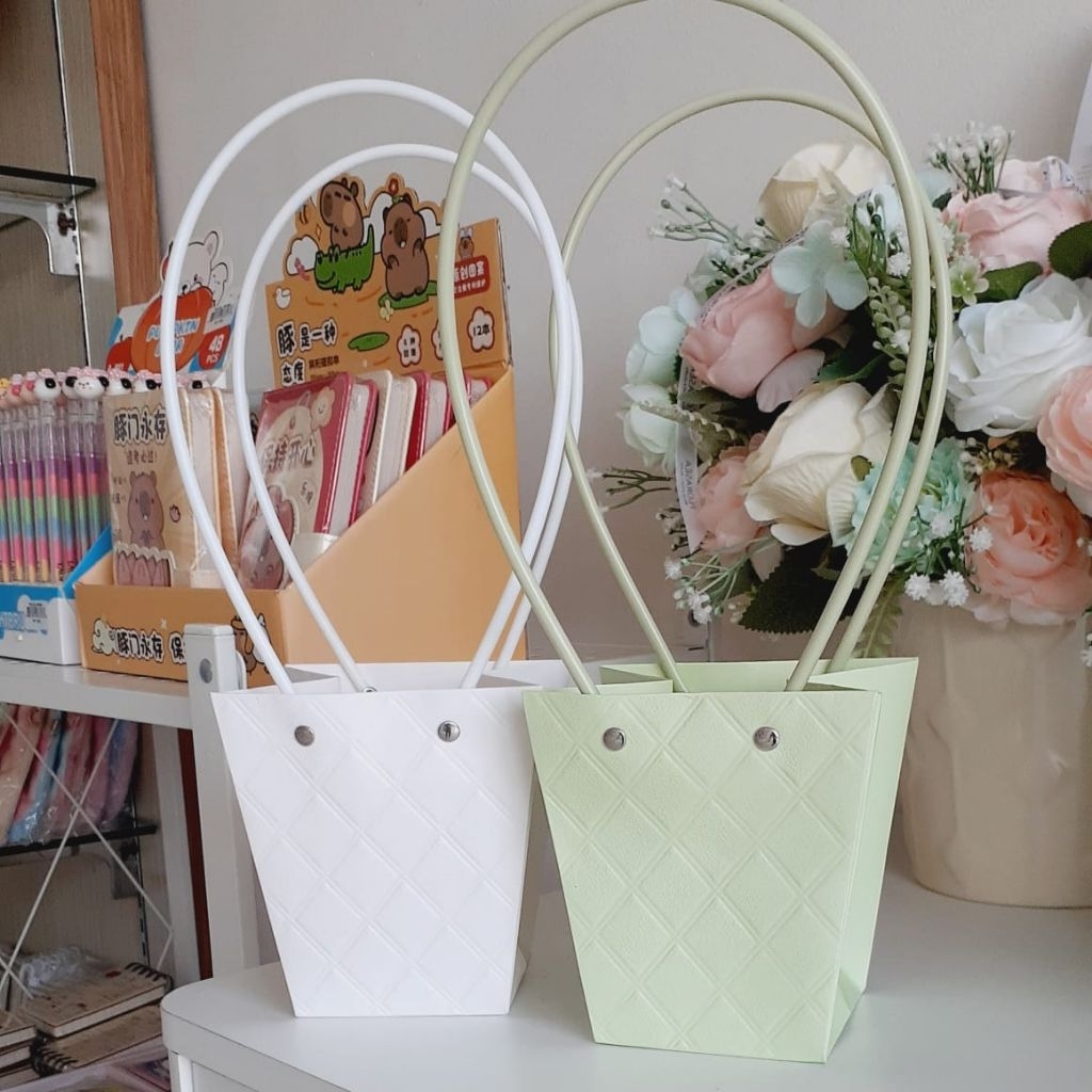 

Flower Bag / Tas Bunga / Tas Bouquet Flower Handbag / Buket Tas / Trape Emboss Flower