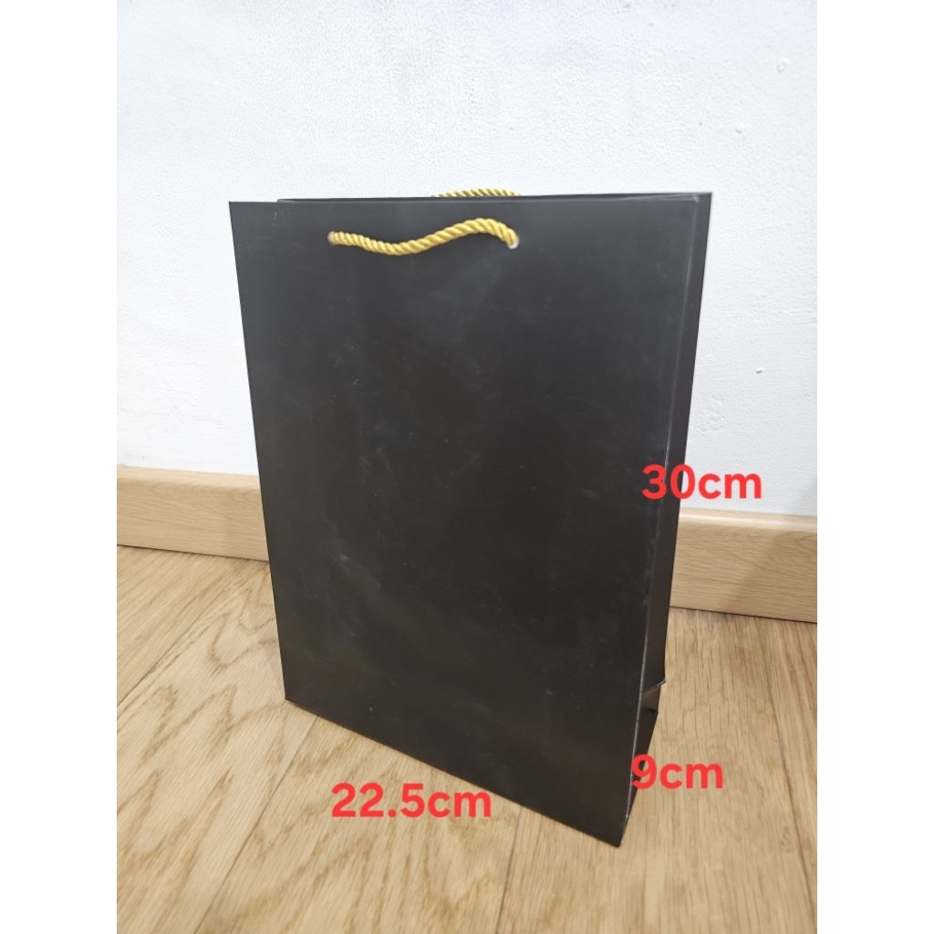 

10PCS PAPER BAG HITAM TEBAL TALI UK 22,5x9x30 CM | SISA STOK GUDANG