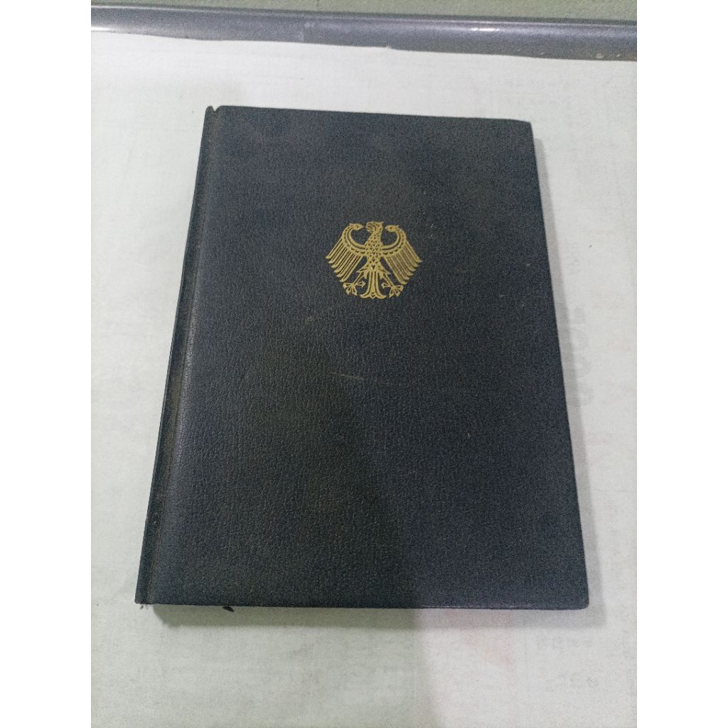 

Buku import kumpulan perangko Germany 1982 Die Sonderpostwertzeichen der Deutschen Bundespost