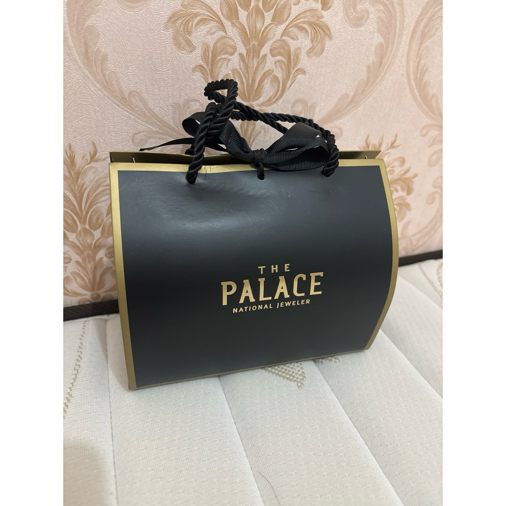 

The Palace Paper Bag Jewelry