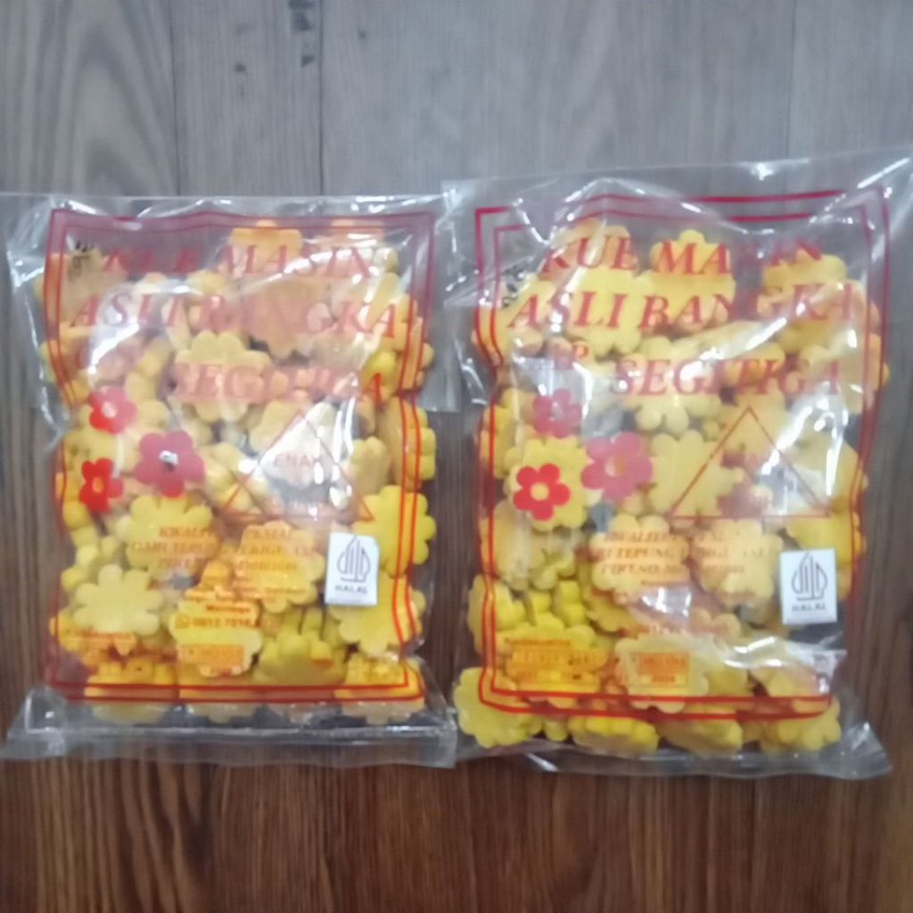 

KUE MASIN SEGITIGA KHAS BANGKA