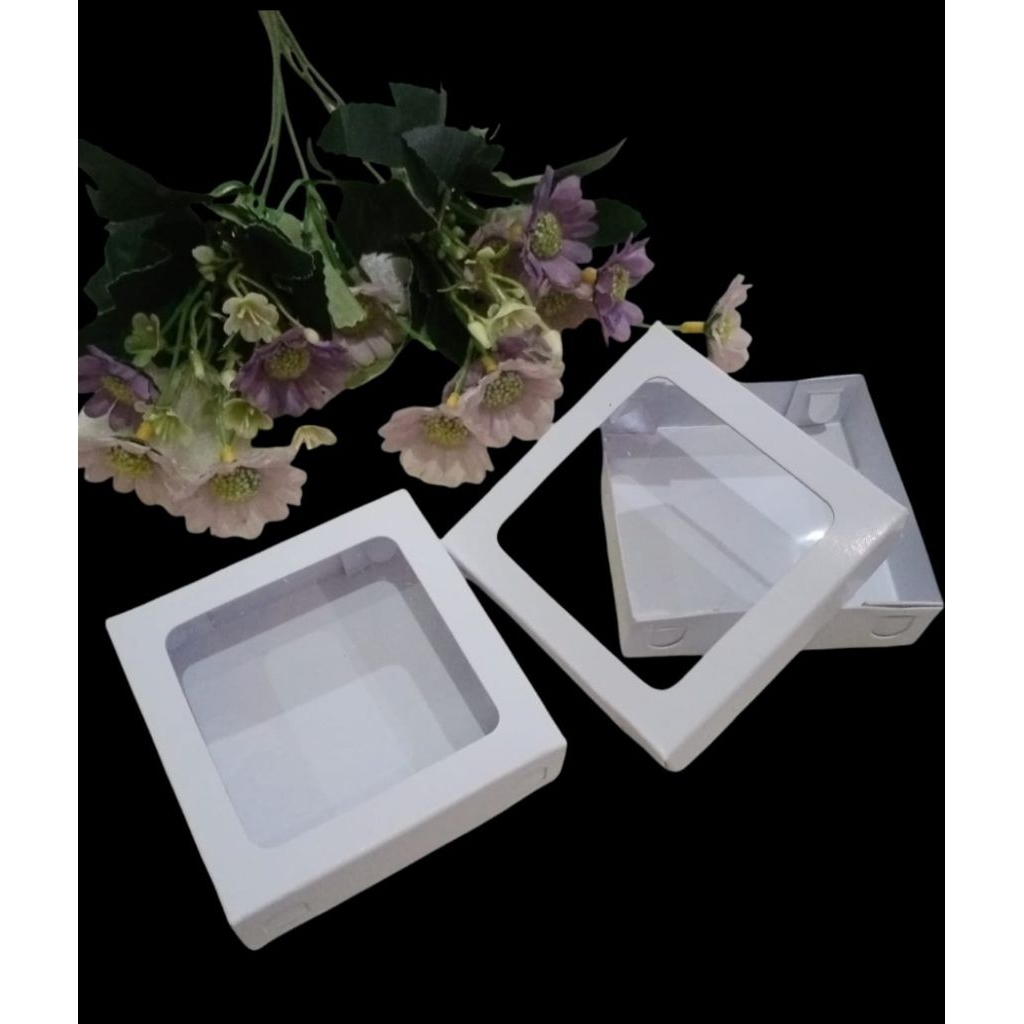 

Pesanan Custom Box Ukuran 9*9*4