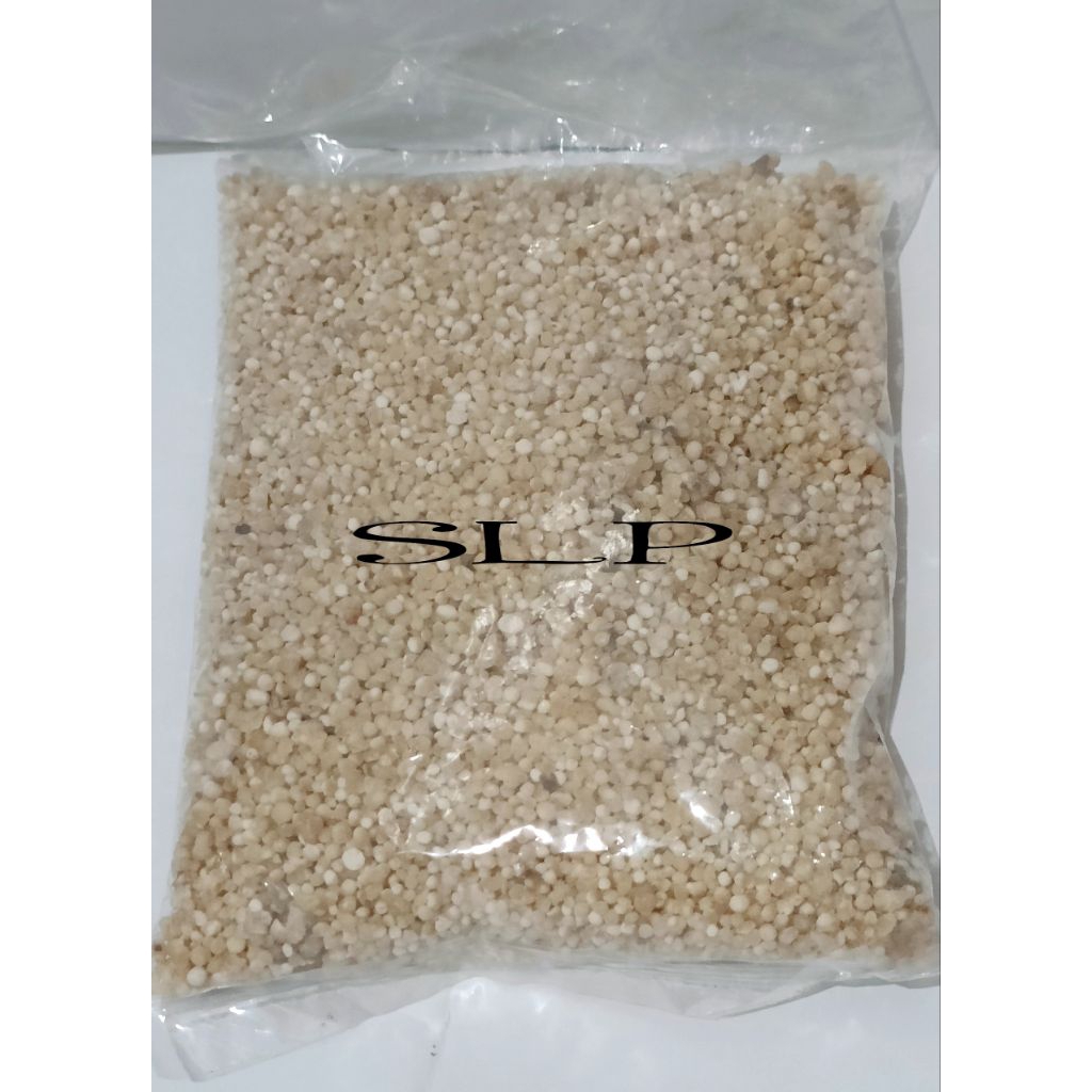 

Sagu Rendang/Sagu Butir & Sagu Butir Warna Warni 500Gram Khas Selatpanjang