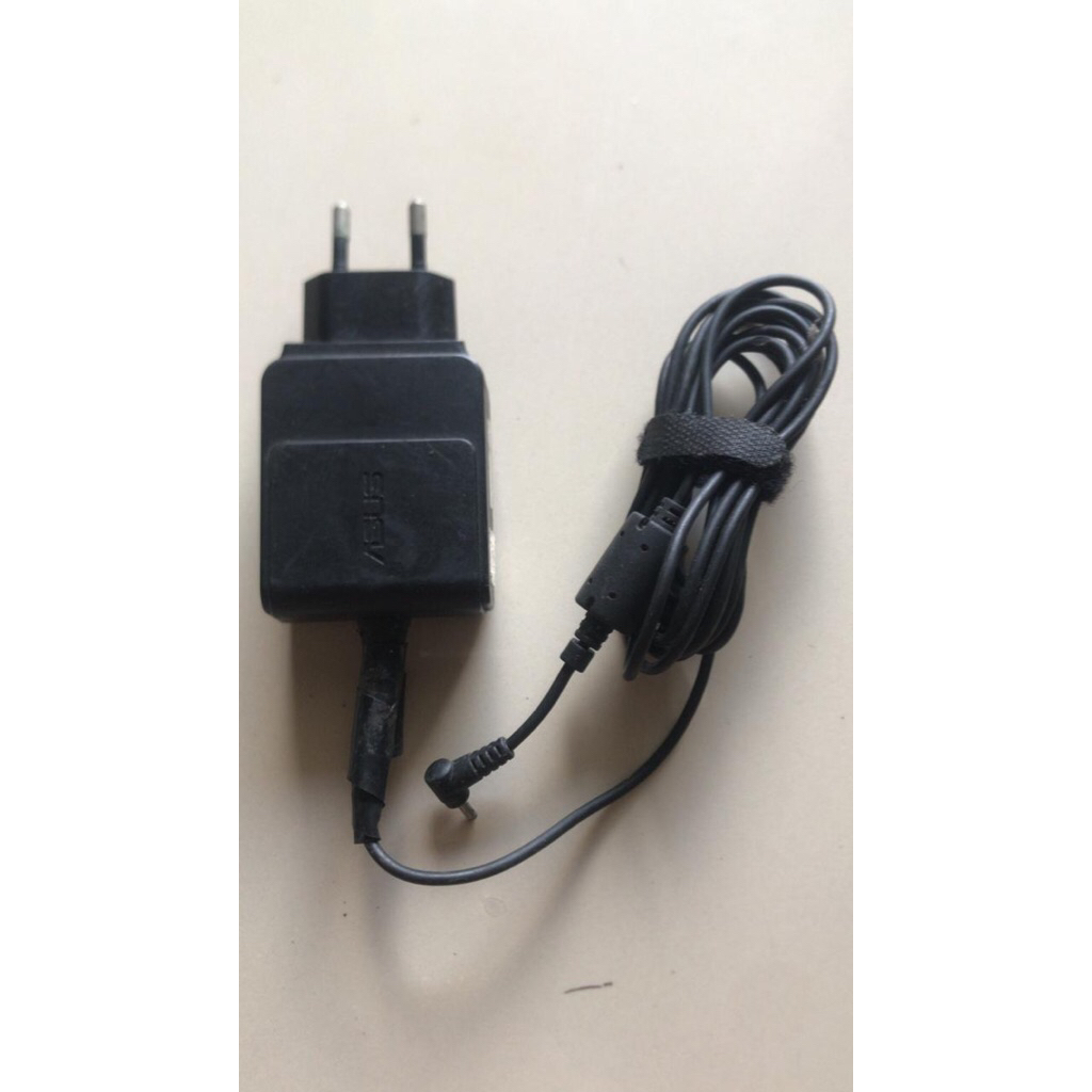 adaptor charger asus Notebook EEPC series Model AD82000 19V 1.58A