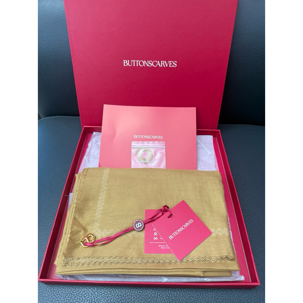 NEW BUTTONSCARVES TODAY’S SCARF - HONEY