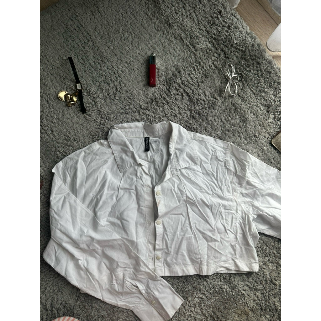 Preloved Kemeja Crop HnM