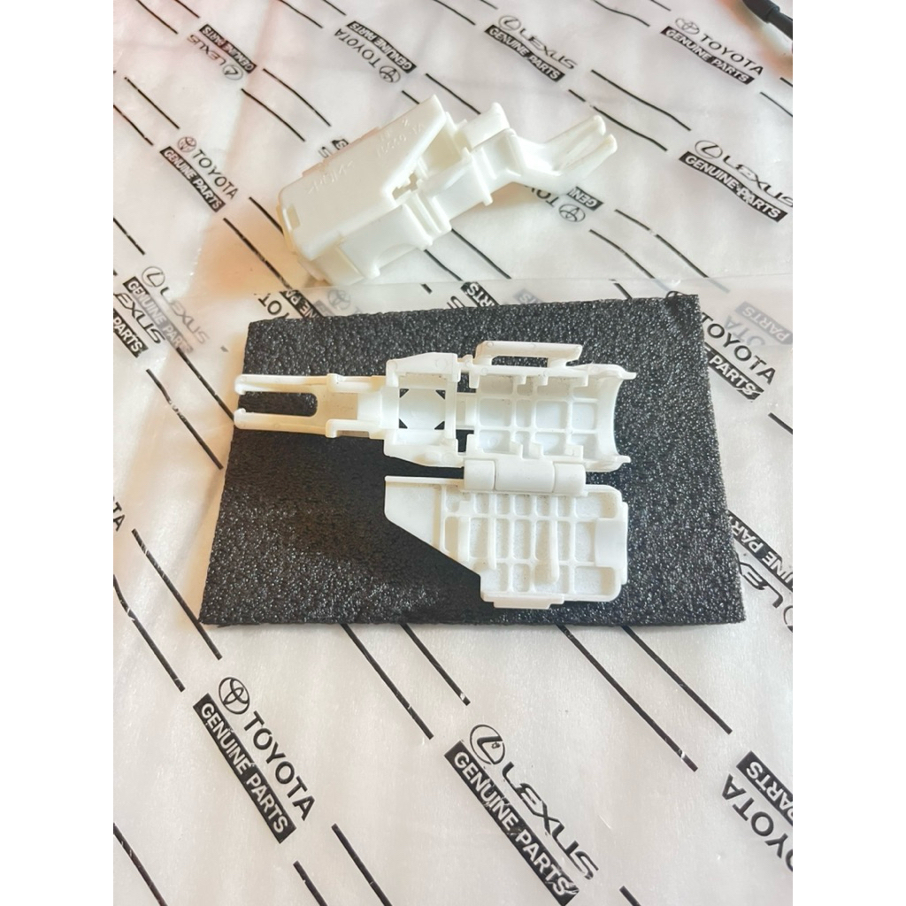 penjepit kabel atau penjepit sekring mobil original