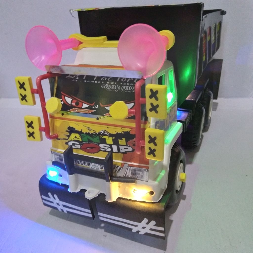 Truk Pasir Mobil Mainan modifikasi