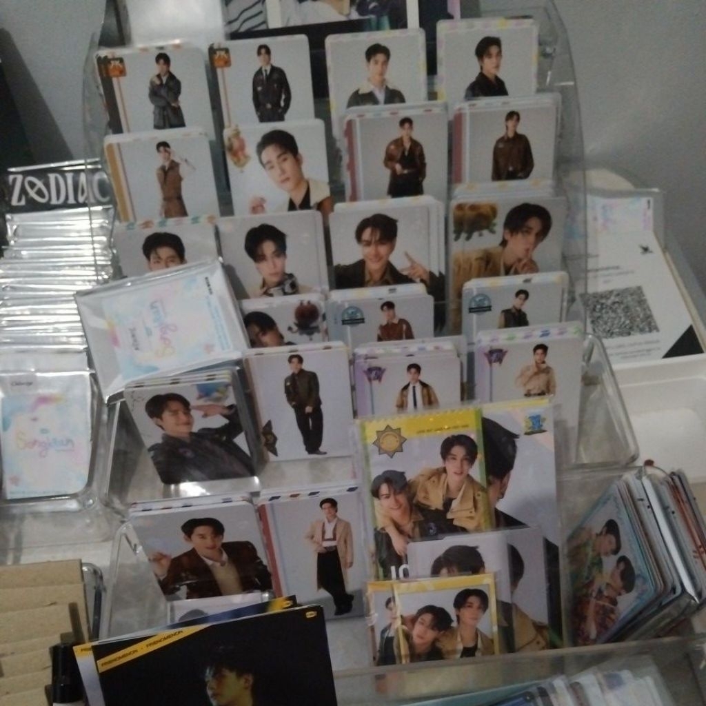 CC LOL SPESIAL PERTH SANTA POND PHUWIN WILLIAM EST