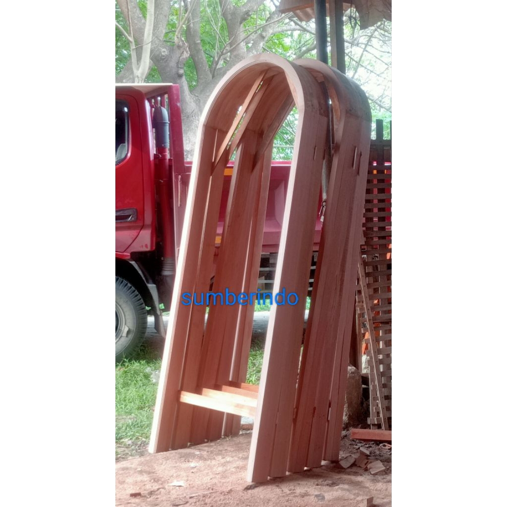 kusen lengkung kayu kamper oven