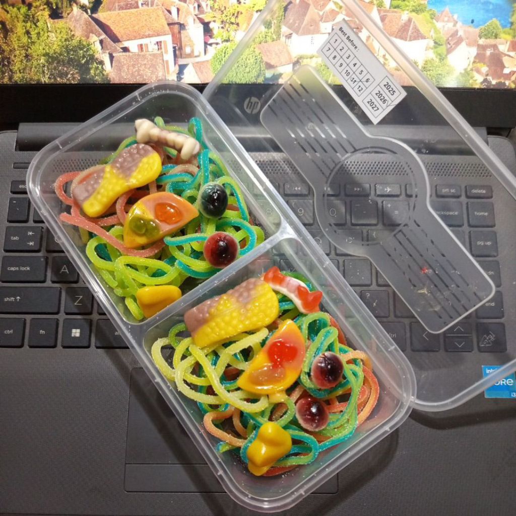 

ANEKA YUPI MIE GAUL PERMEN LUNAK MIX 210GRAM