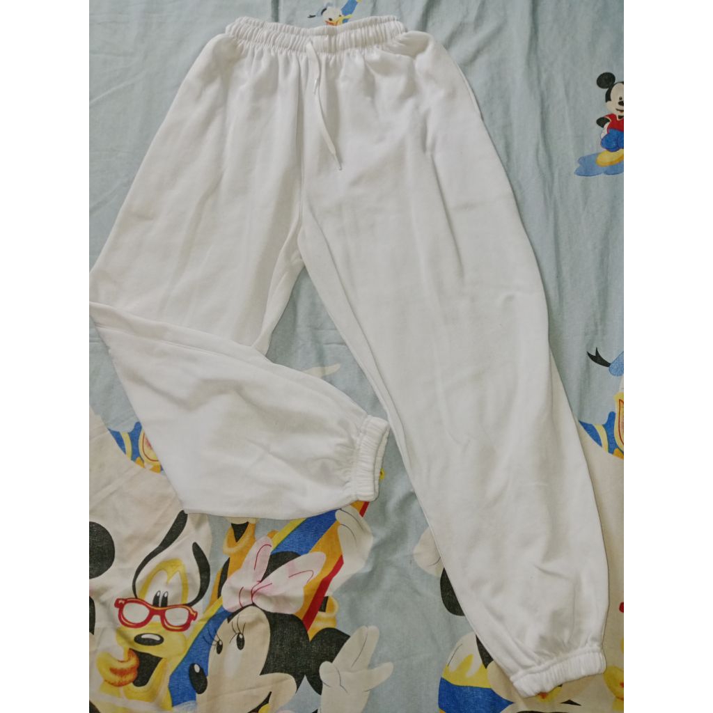 CELANA JOGGER PUTIH