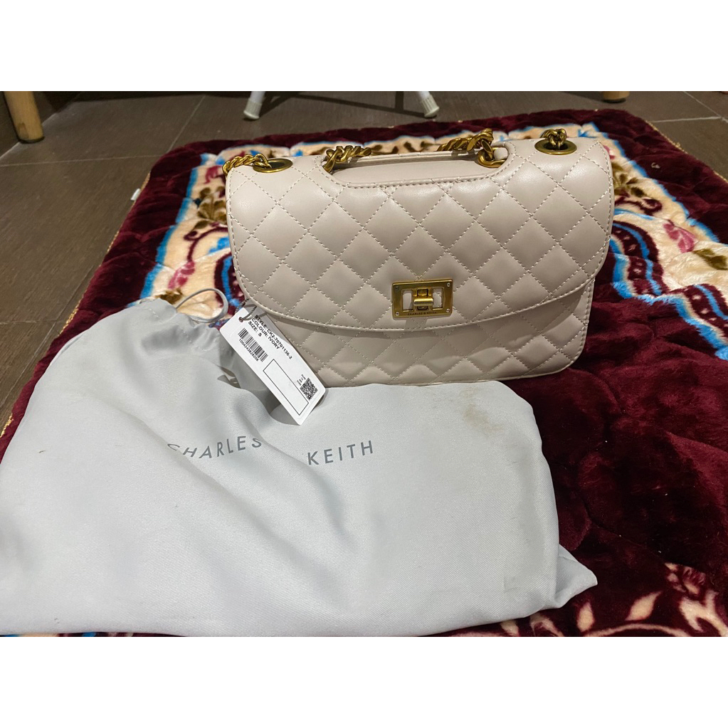 tas original Charles n keith