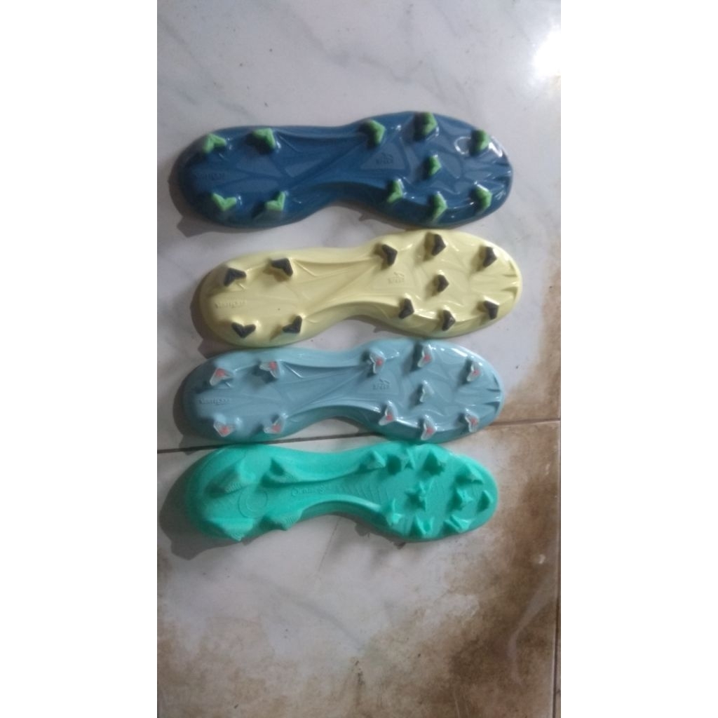 outsole original sepakbola specs ortuseight