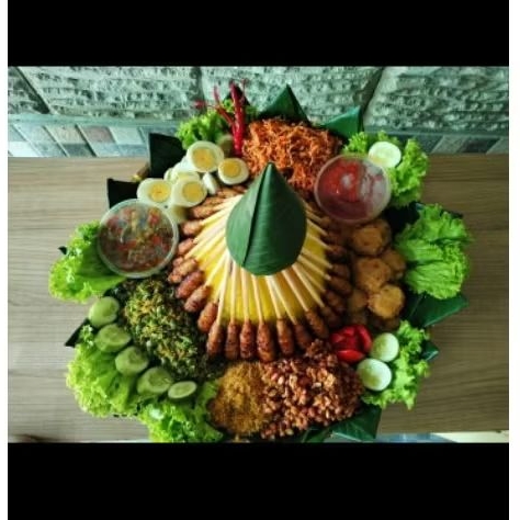 

Nasi tumpeng