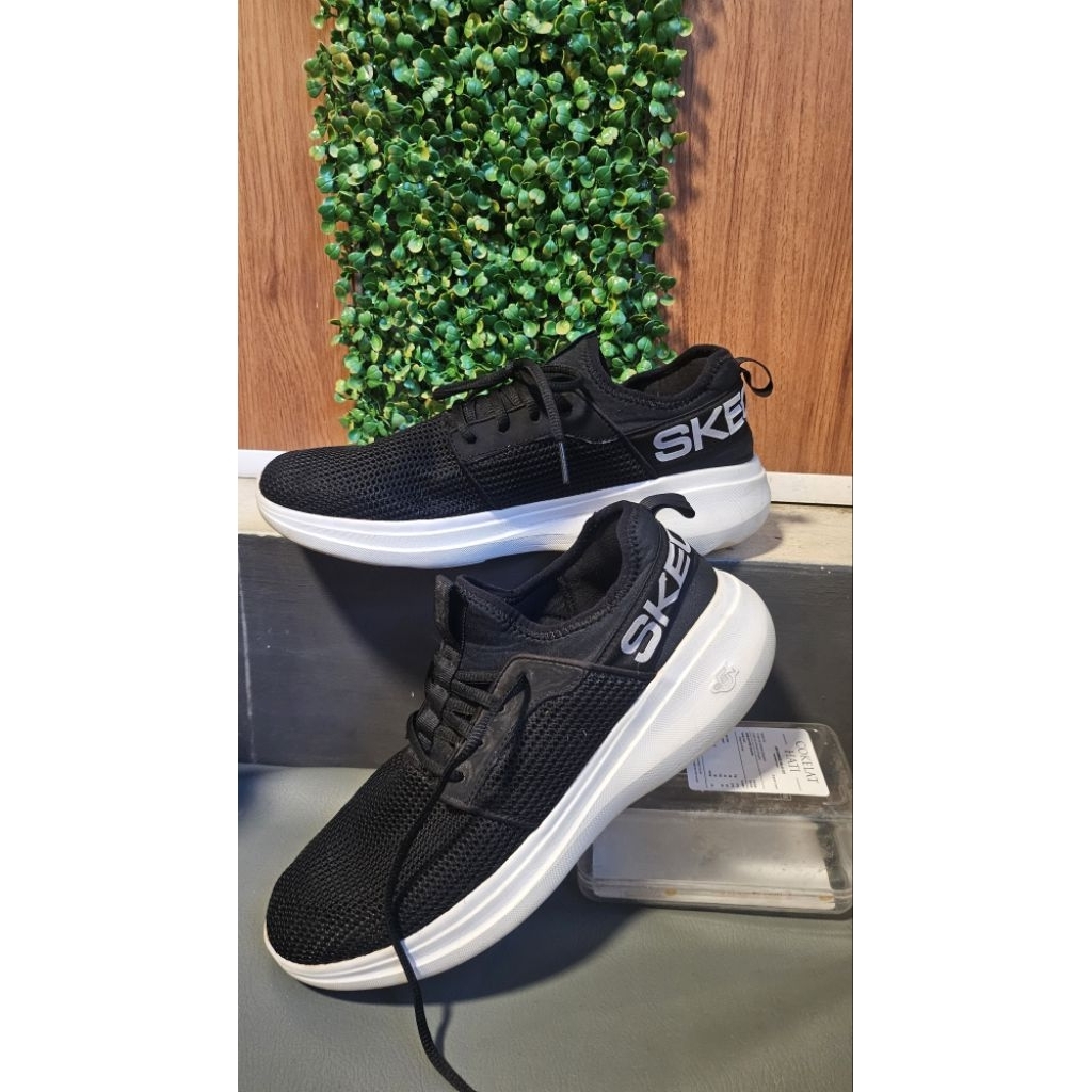 preloved skechers pria dewasa