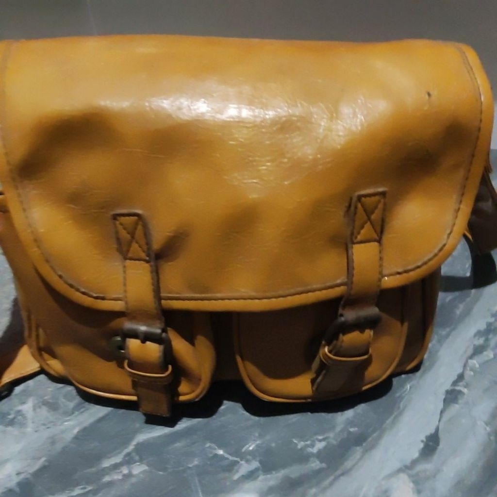 TAS cowok bekas pakai