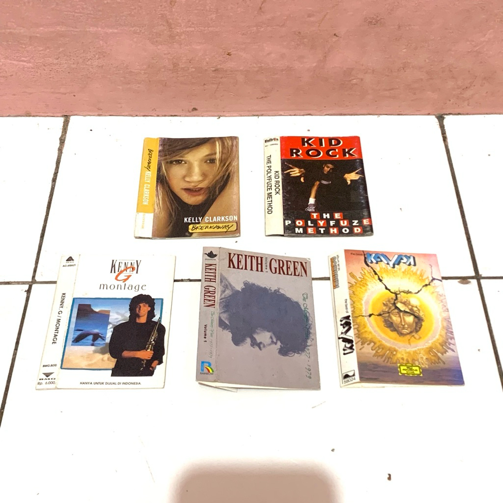 Sepaket Cover Kaset Pita : Kelly Clarkson, Kid Rock, Kenny G, Keith Green, dan Kayak