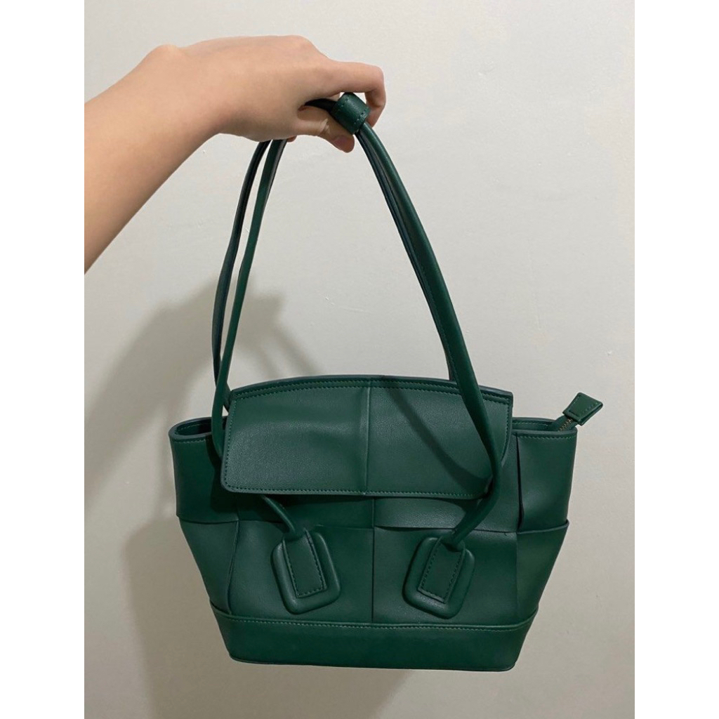 SNY THE LABEL PREMIUM NOMA HAND SHOULDER BAG EMERALD GREEN SAMPLE PRELOVED