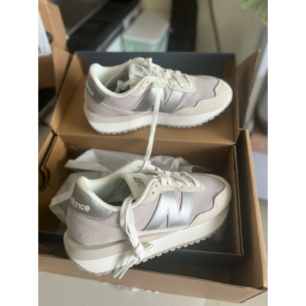 Preloved New Balance 237