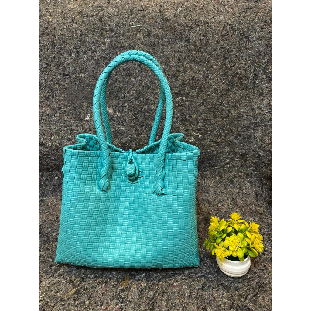 tas anyaman plastik size M petty