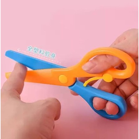 

<KIDZ> Gunting Anak Untuk Kerajinan Tangan / Mainan Edukasi Gunting Anak DIY