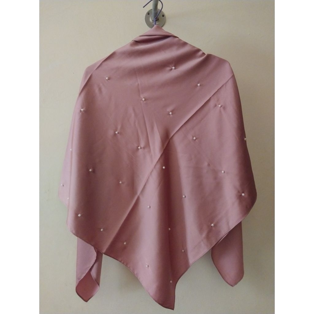 HIJAB SEGIEMPAT MUTIARA by NOBBY
