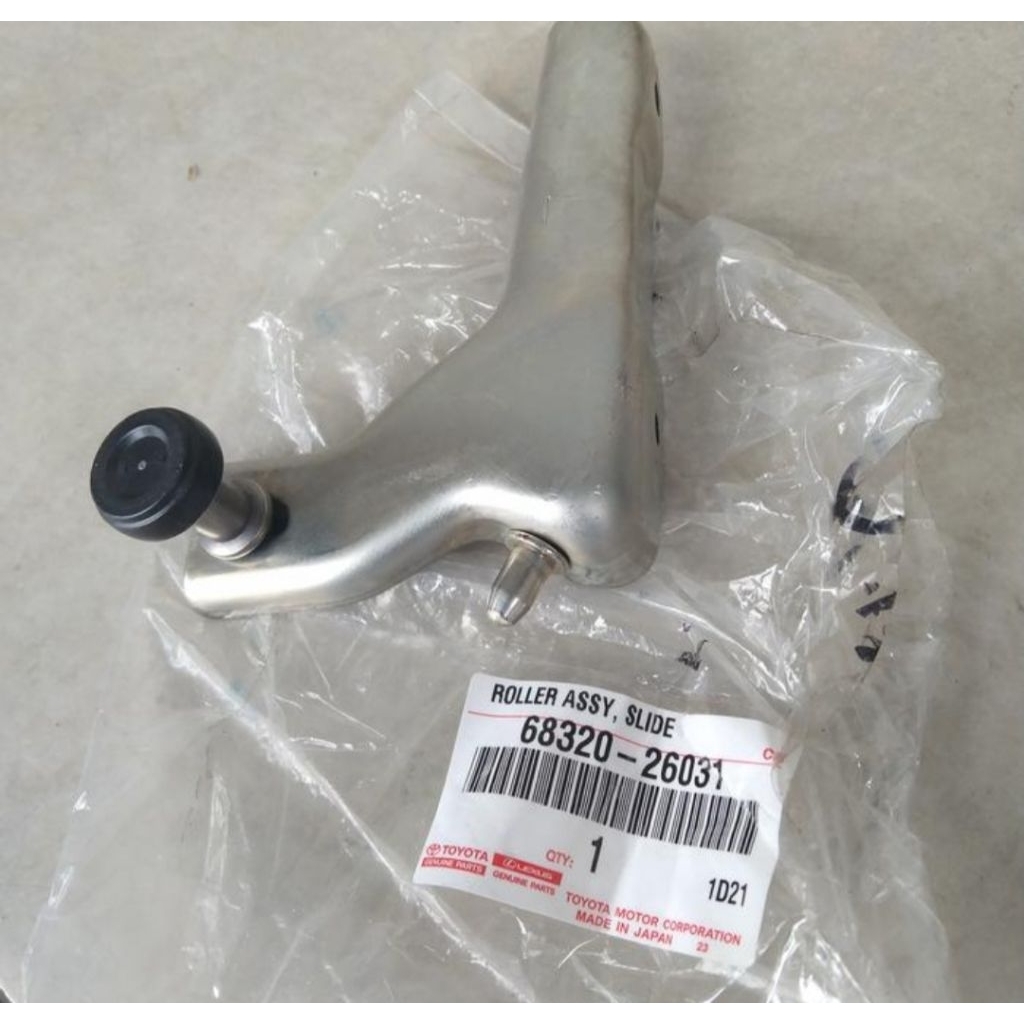 Roller Laher atas pintu sliding Toyota hiace commuter 68320-26031