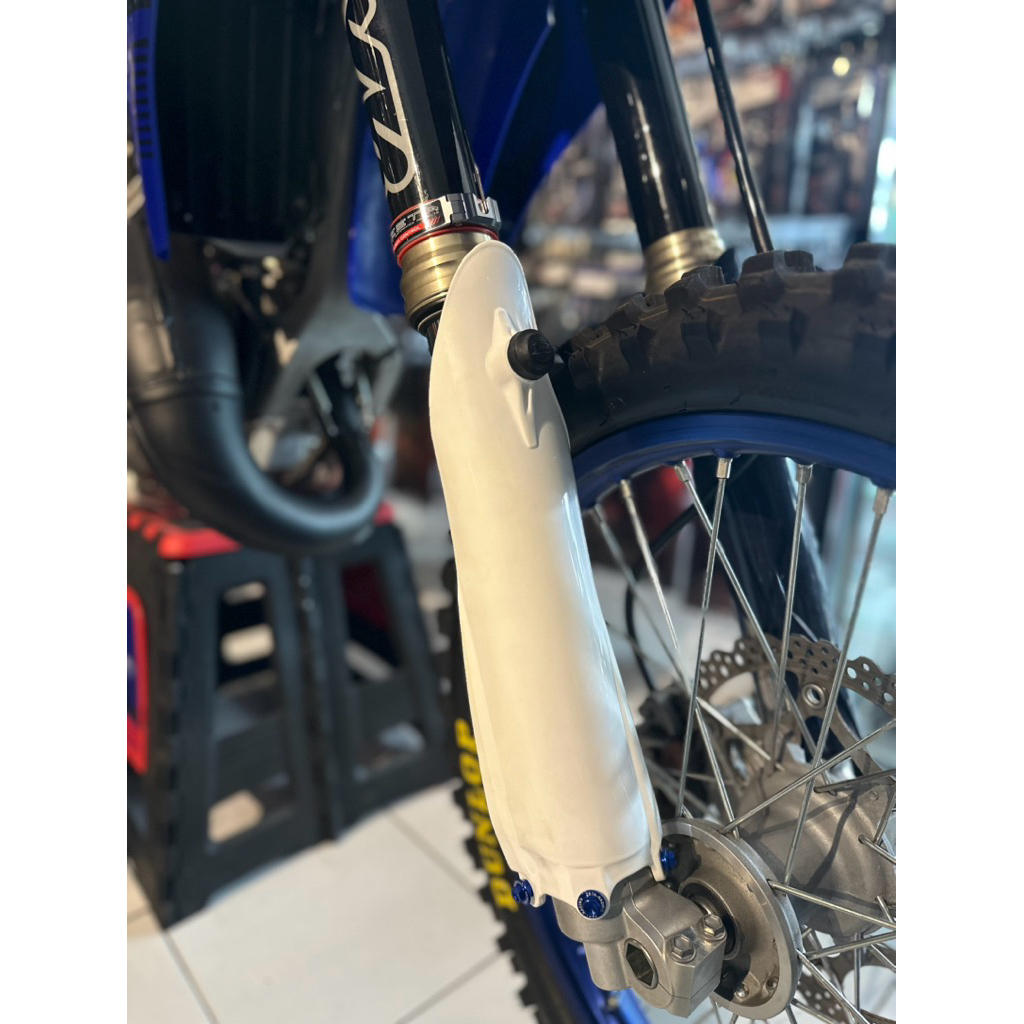 ZETA LAUNCH CONTROL PLUS COVER USD WHITE YZ CR KTM HUSQ GASGAS