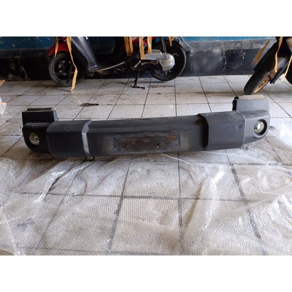 BUMPER DEPAN RUBICON 2011 ORIGINAL