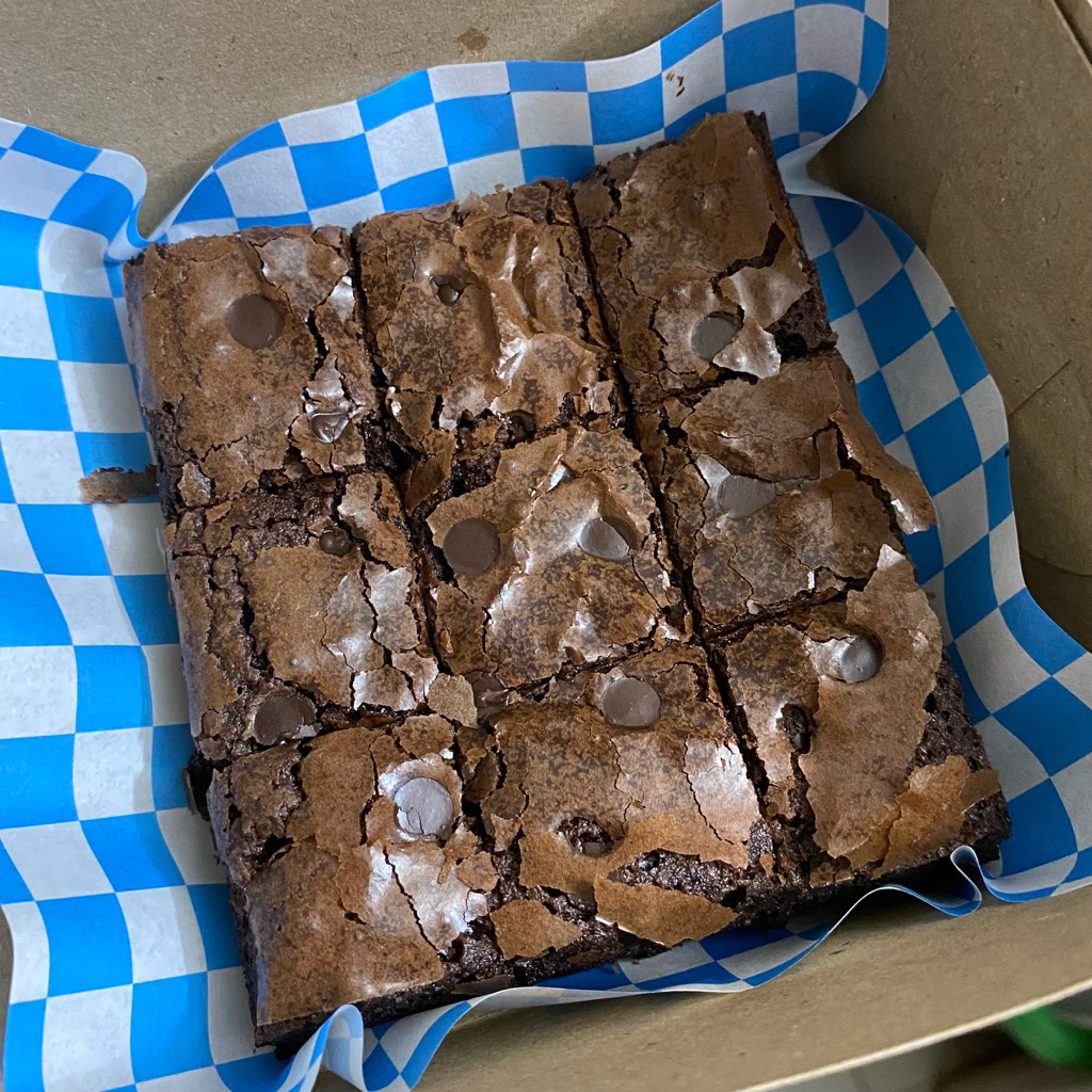 

FUDGY BROWNIES 10x10