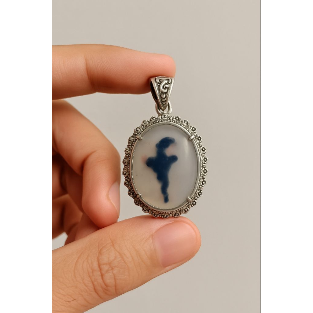 Stone Javanese Liontin batu akik motif keris