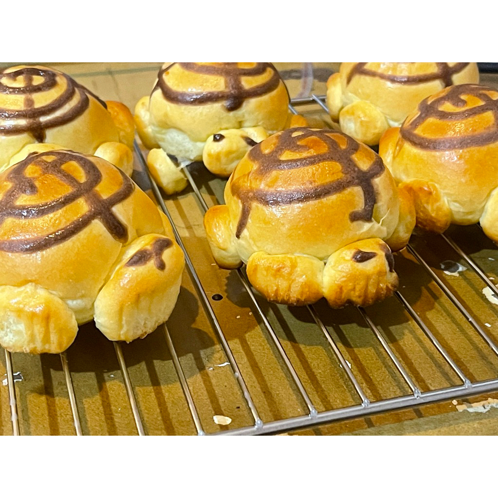 

Roti Karakter kura2 isi cokelat