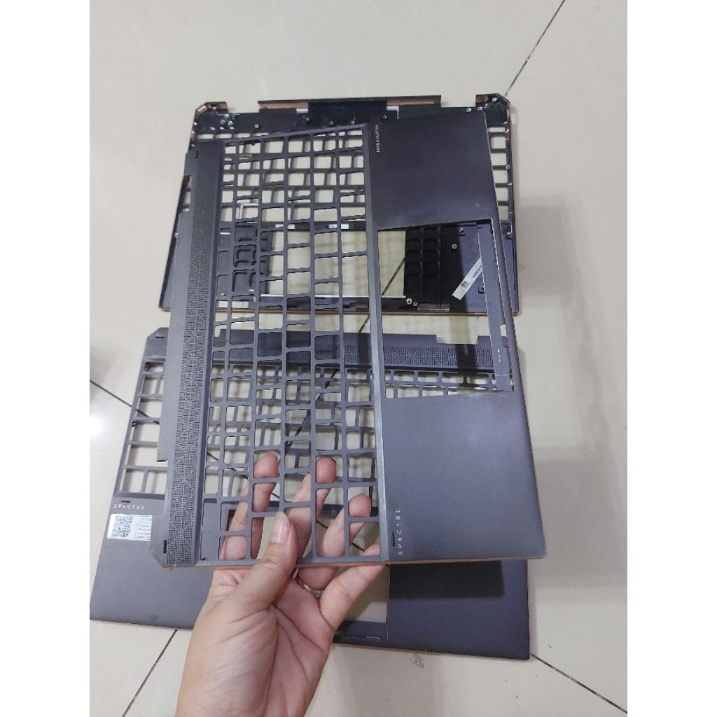Palmrest Casing tengah laptop  HP  spectre 14EA