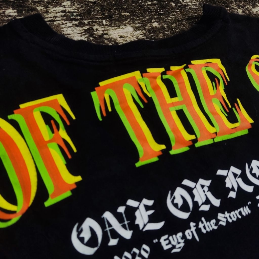

Kaos Band Jepang, One Ok Rock Eye Of The Storm