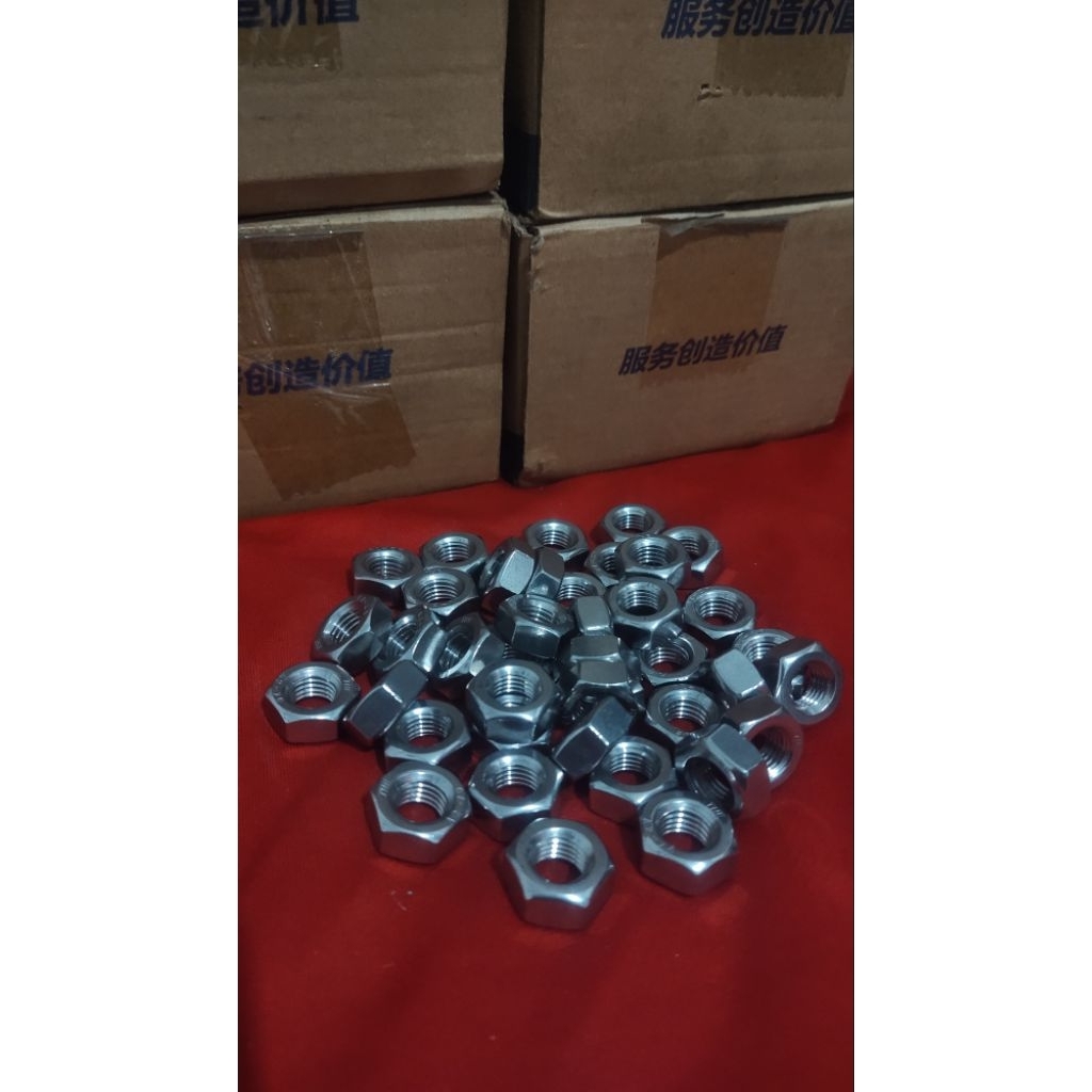 Mur M10 pitch 1.25 stainless drat halus