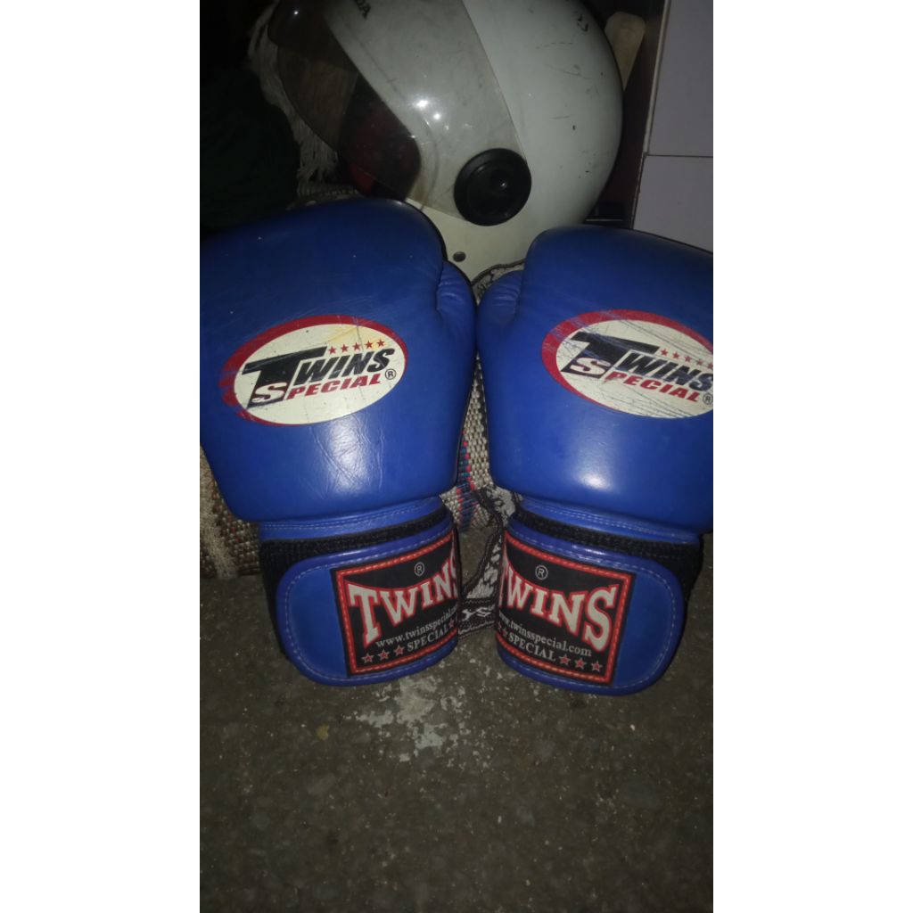 gloves twins oz12