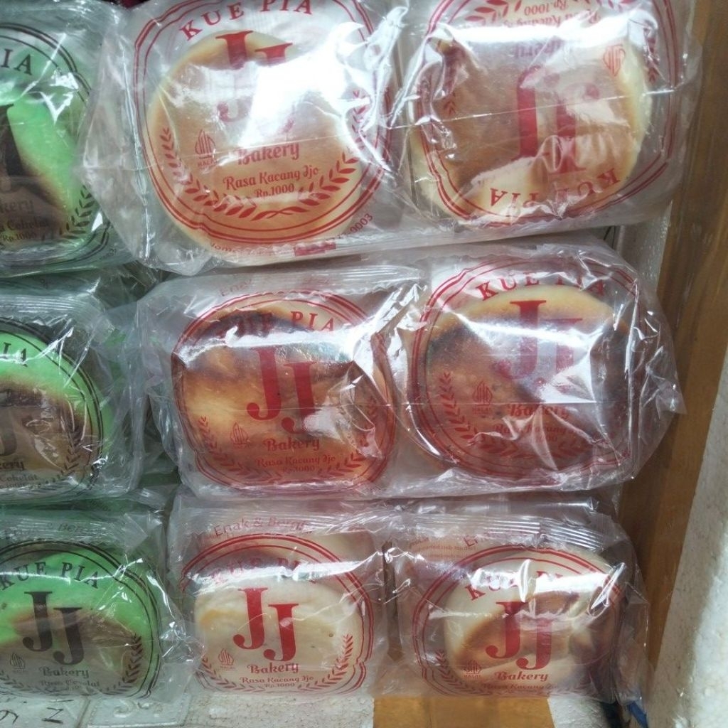 Roti Gepeng/Kue Pia basah JJ bakery rasa kacang ijo dan rasa cokelat