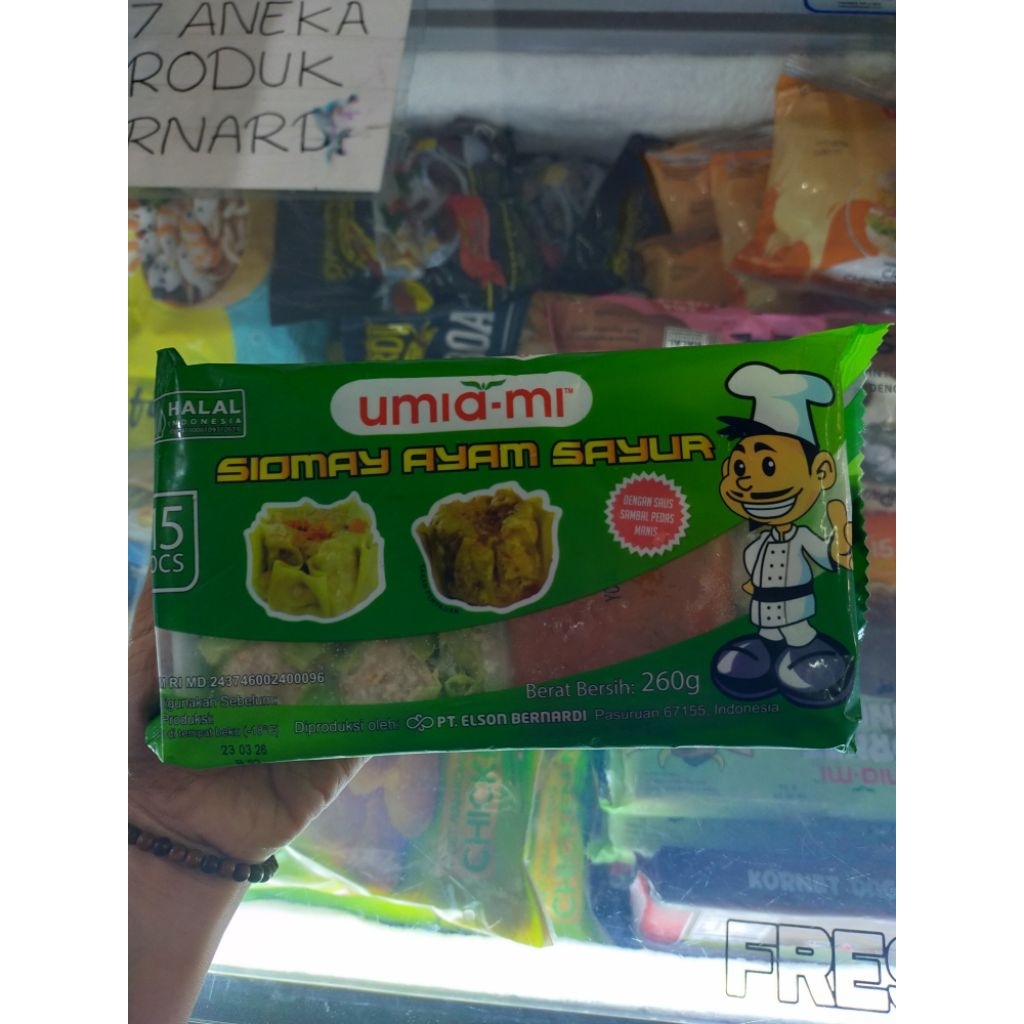 

Uma mi siomay ayam sayur