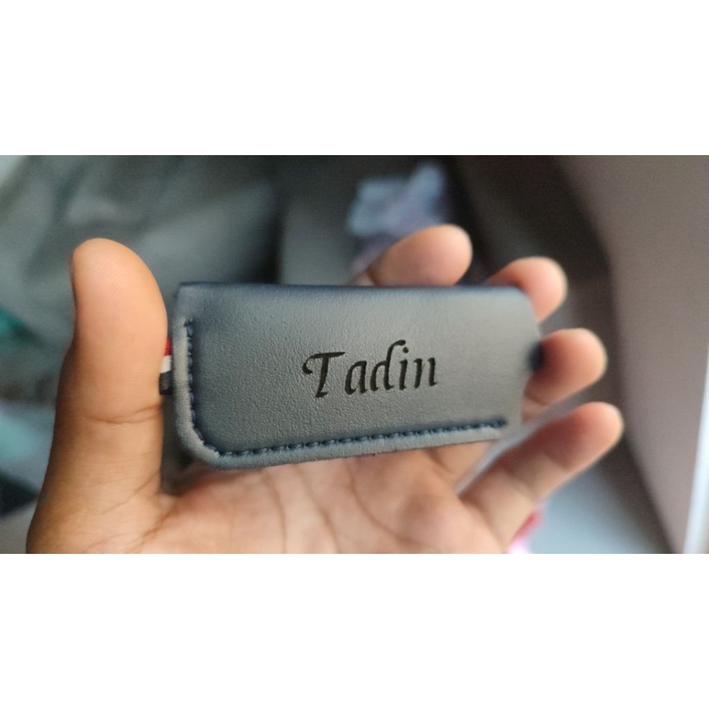 DOMPET KOREK API BEBAS CUSTOM GRAFIR NAMA DAN LOGO