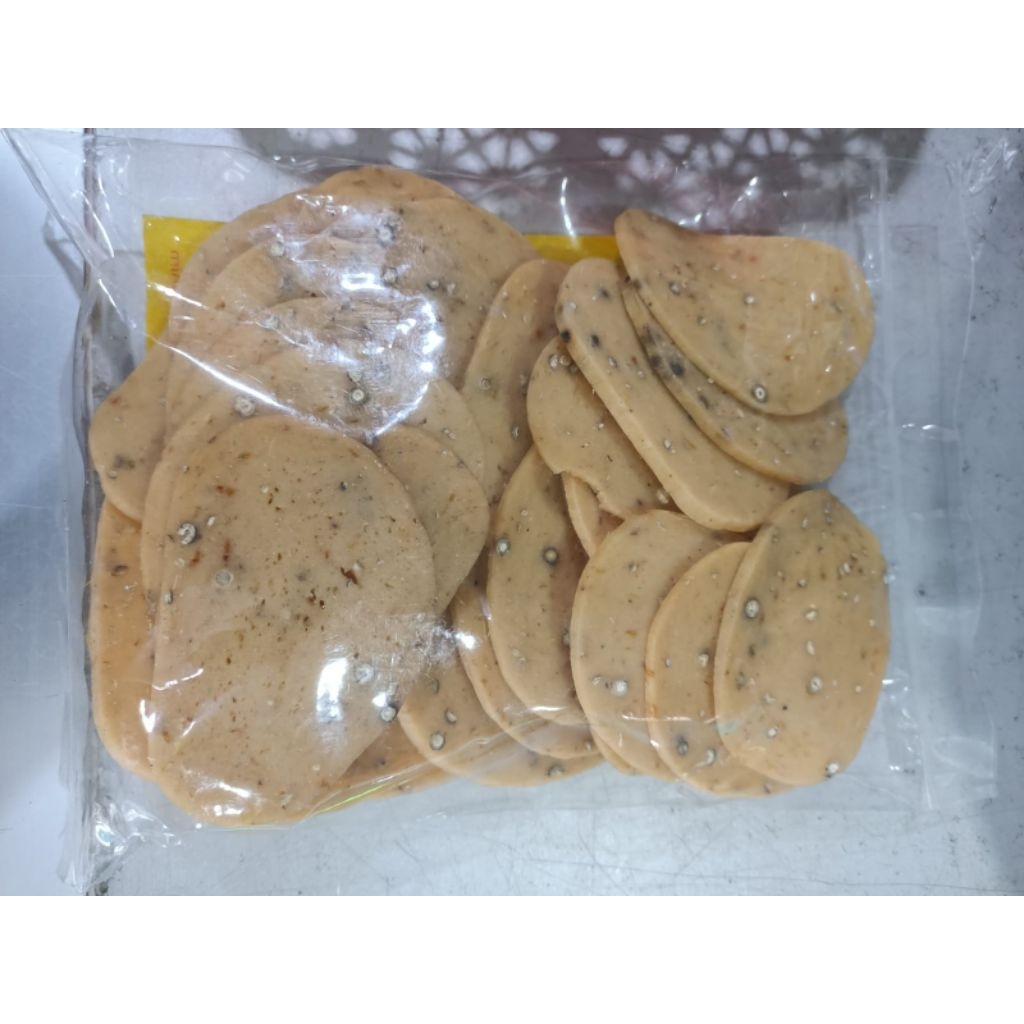 

Kerupuk Ikan Tenggiri Asli / Kerupuk Mentah / Oleh Oleh Khas Pontianak / Mackerel fish Crackers / Krupuk Ikan Tengiri / Kerupuk Ikan Khas Pontianak Kalimantan Barat